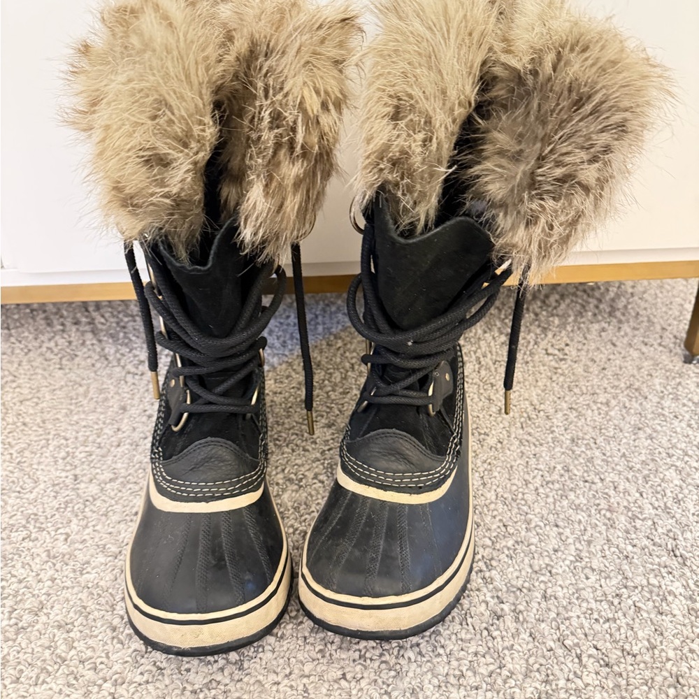 SOREL Women's Black Fur-Lined Winter Boots